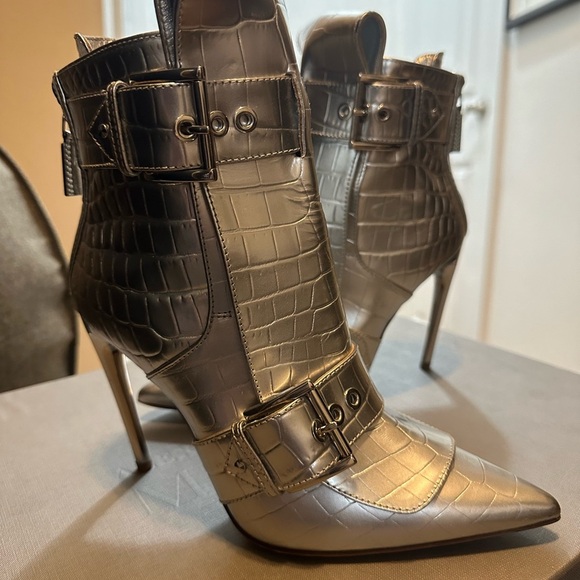 Alexander McQueen Shoes - Alexander McQueen